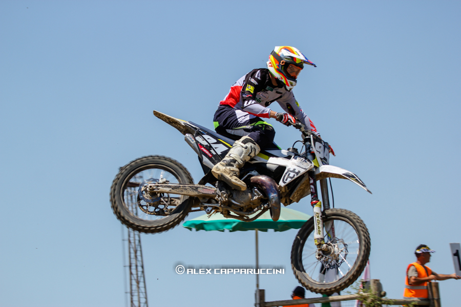 PRIMO CLASSIFICATO PICCHI LORENZO CAT.AMATORI 125 2T