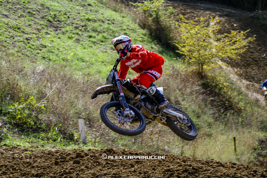 PRIMO CLASSIFICATO LAMPONI MARCO CATEGORIA ESPERTI-AGONISTI 125CC