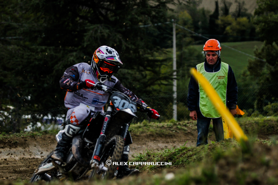 PRIMO CLASSIFICATO LAMPONI MARCO CATEGORIA ESPERTI-AGONISTI 125CC