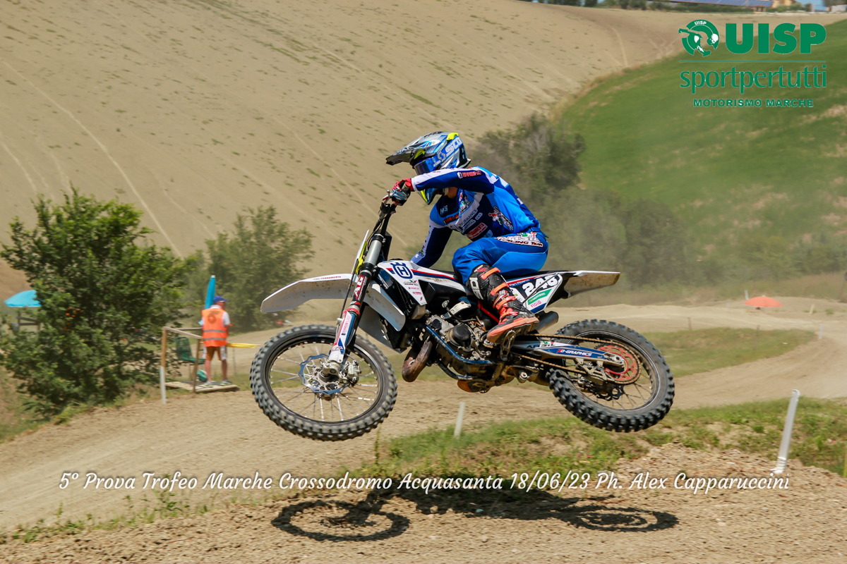 PRIMO CLASSIFICATO BASILI NICOLA CAT.AMATORI 125 2T